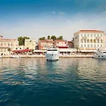 Dvori Private Pool Near Porec 别墅 *