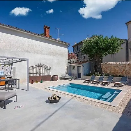Dvori Private Pool Near Porec 빌라 *
