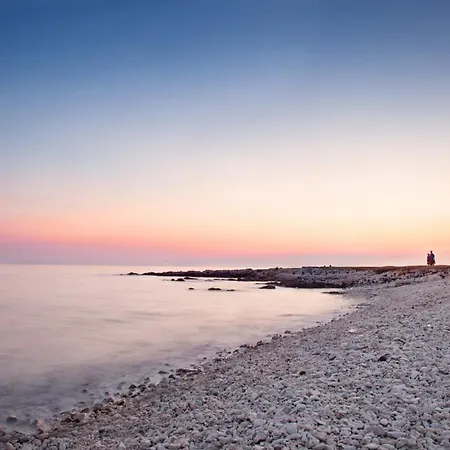 빌라 Dvori Private Pool Near Porec Vrznaveri